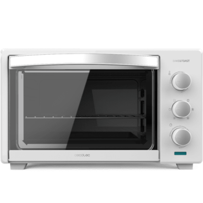 Forno elétrico Cecotec branco com porta de vidro e botões giratórios.