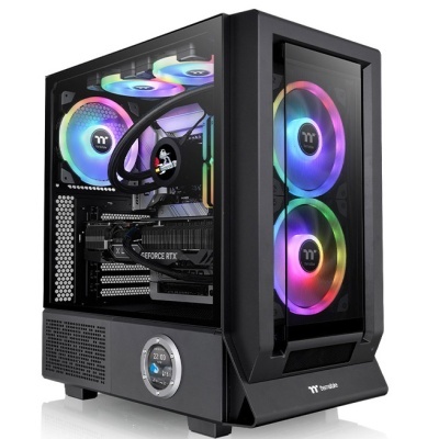 Computador desktop preto com ventoinhas RGB e painel frontal com mostrador digital