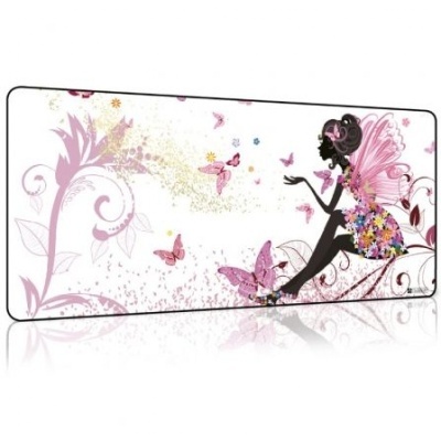 Tapete decorativo branco com fada em silhueta preta e borboletas cor de rosa