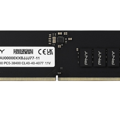 Módulo de memória RAM DDR5 preto com etiqueta branca da PNY
