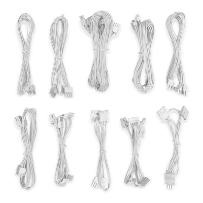 Conjunto de cabos elétricos brancos com conectores plásticos