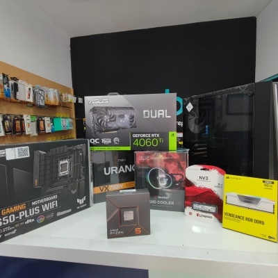 PC&#x20;Gaming&#x20;Gold&#x20;&#x7C;&#x20;AMD