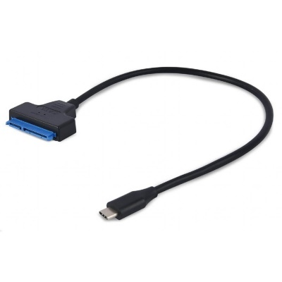 Cabo USB-C a SATA preto com conector azul em fundo branco