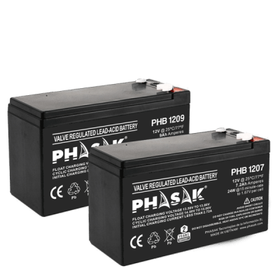 Duas baterias ácido-chumbo pretas com texto branco e especificações técnicas