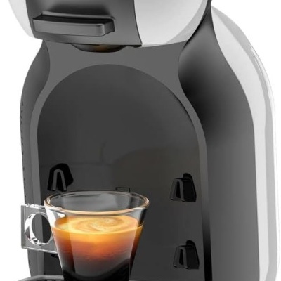 Máquina de café KRUPS com copo de café expresso