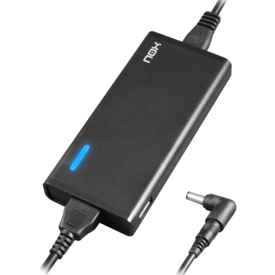 Carregador portátil preto com luz azul e cabo angular