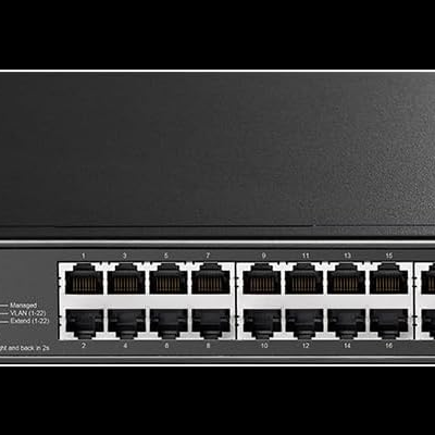 Switch de rede preto cudy de 24 portas Gigabit com LEDs e portas RJ45
