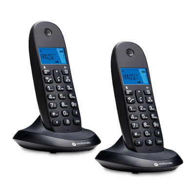 Telefone fixo sem fios Motorola preto com ecrã azul e base de carregamento