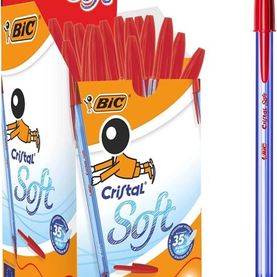Caixa com 50 canetas de bola BIC Cristal Soft vermelhas