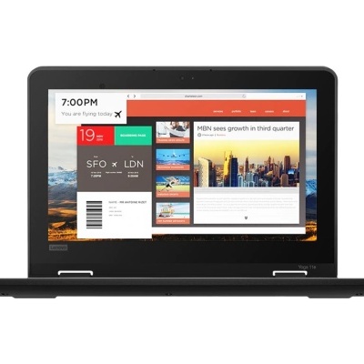 Portátil Lenovo Yoga 11e com ecrã a mostrar cartão de embarque digital e website