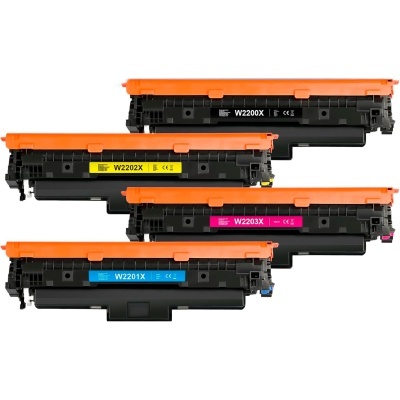 Quatro cartuchos de tinta para impressora com etiquetas coloridas e tampas laranja