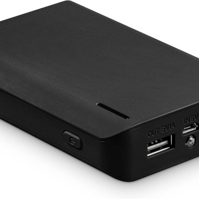 Carregador portátil preto MediaRange com portas USB e botão lateral