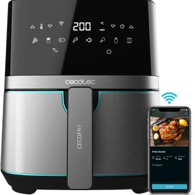 Fritadeira elétrica Cecotec Cecofry com painel digital e telemóvel mostrando receita de frango assado