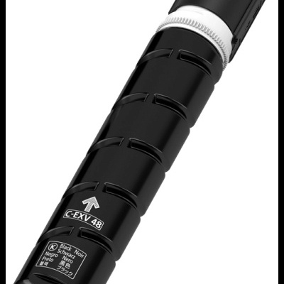 Toner preto cilíndrico para impressora com etiquetas e texto indicativo.
