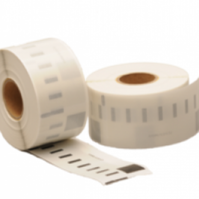 Dois rolos de etiquetas térmicas brancas com marcas cinzentas.