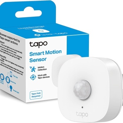 Sensor de movimento Smart Motion Sensor Tapo branco com embalagem azul e branca