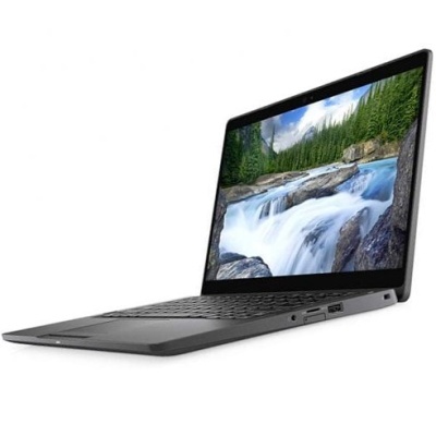 Computador portátil preto com ecrã aberto a mostrar cascata e natureza