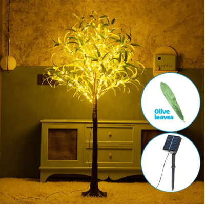 Árvore artificial iluminada com folhas de oliveira e painel solar, em ambiente interior