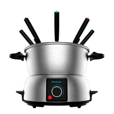 Aparelho de fondue de aço inoxidável com garfos coloridos.