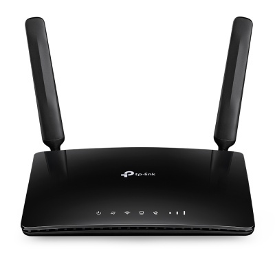 Roteador Wi-Fi preto tp-link com duas antenas externas