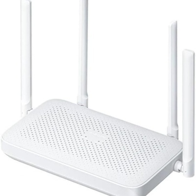 Roteador de rede branco com quatro antenas verticais e perfurações na superfície