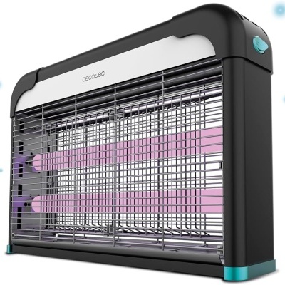 Aparelho elétrico preto e branco com grelha metálica e lâmpadas ultravioletas cor-de-rosa