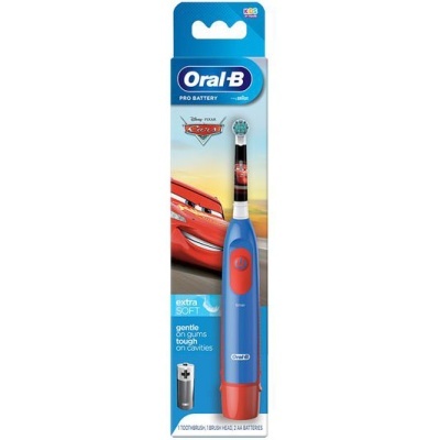 Escova de dentes elétrica Oral-B temática Cars azul e vermelho