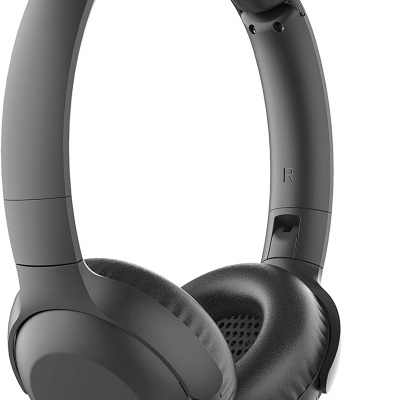 Auscultadores cinzentos Philips com almofadas macias e botões de controlo.