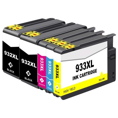 Tinteiros de impressora coloridos com etiquetas e texto