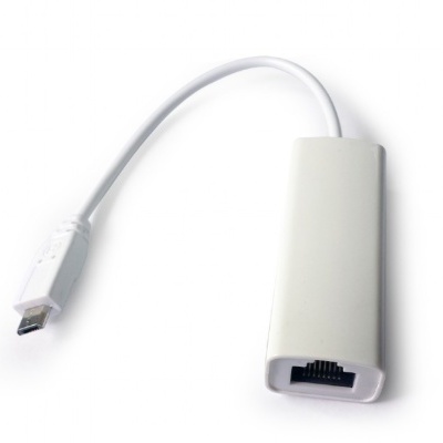 Adaptador branco com cabo curto e conectores USB e RJ-45