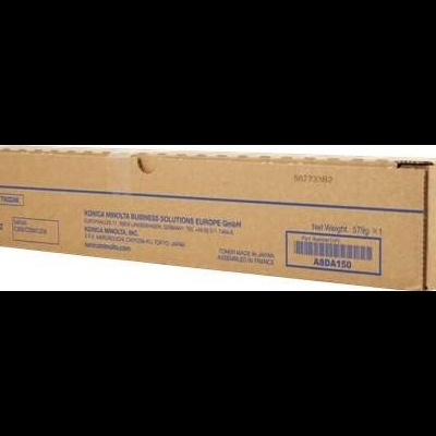 Caixa de toner Konica Minolta castanha com texto azul para impressora preta