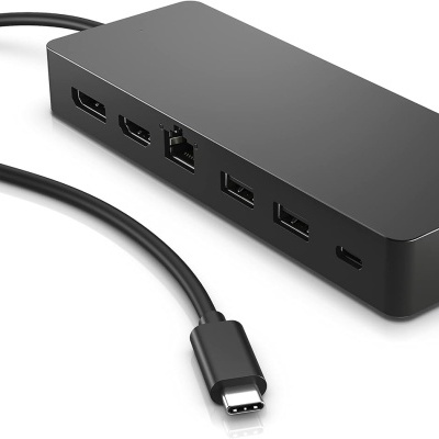 Adaptador USB-C preto com várias portas e cabo USB-C