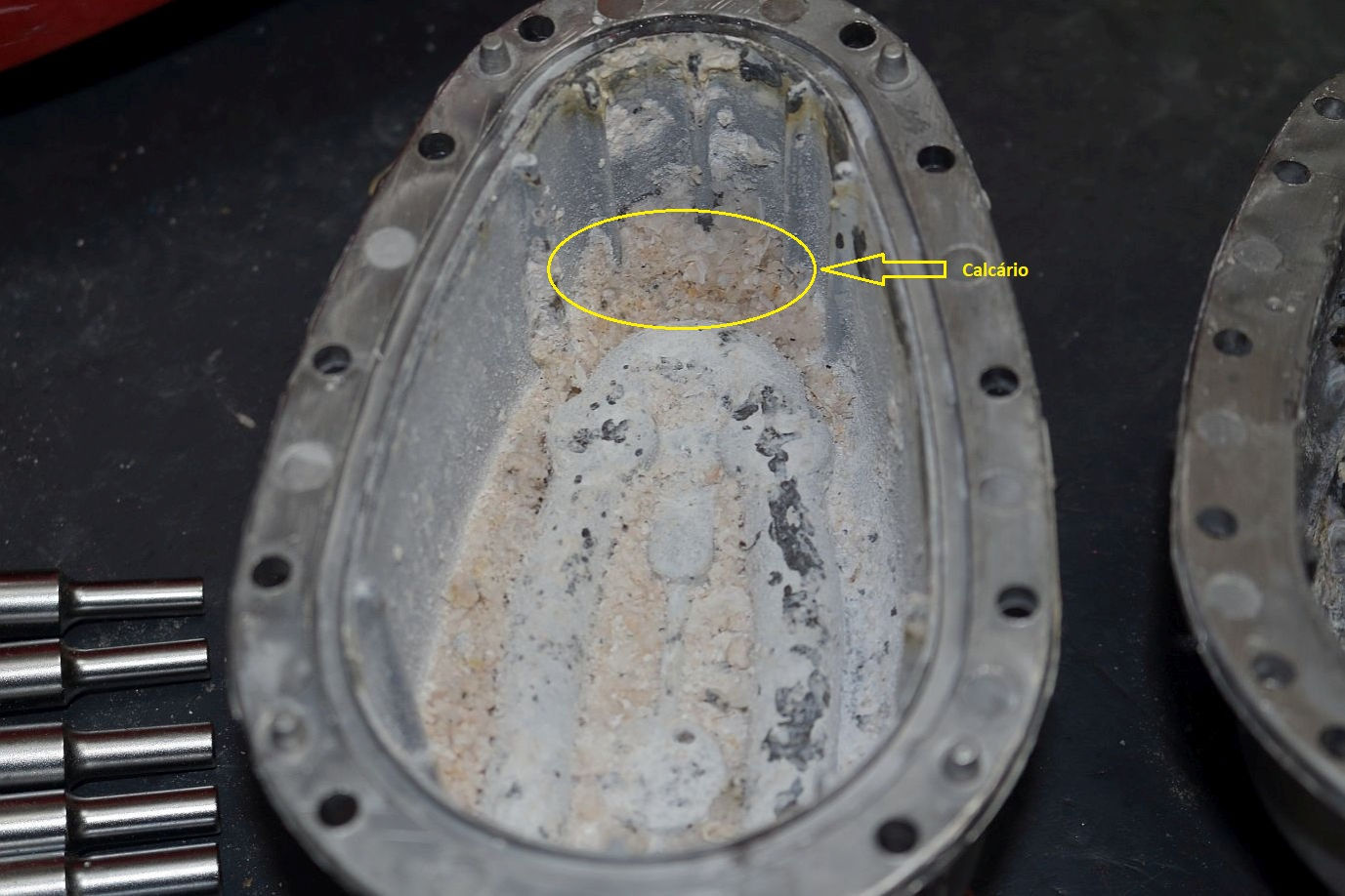 Caldeira com deposito de Calc&aacute;rio