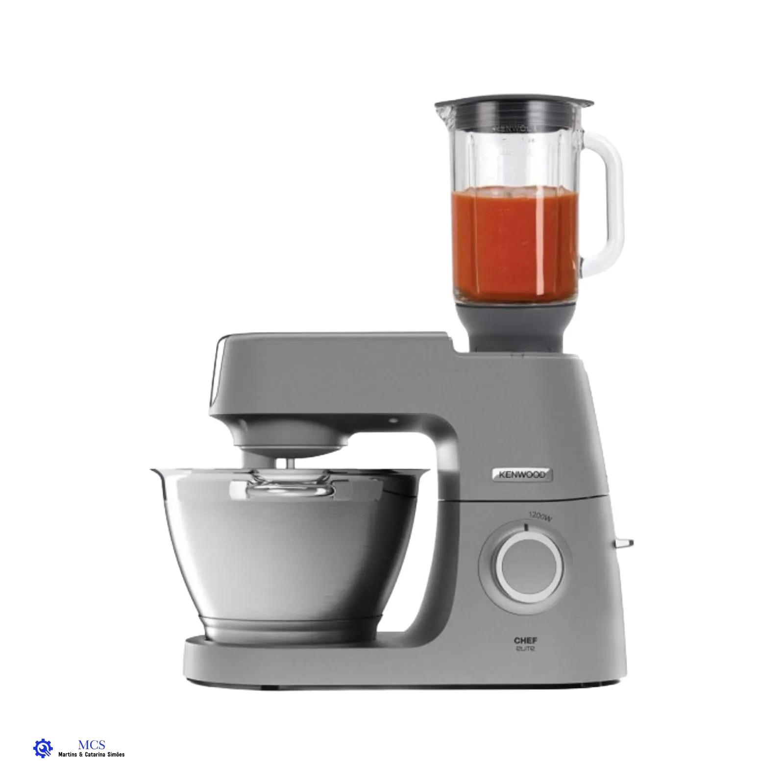 Kenwood KVC5320S Chef Elite 1200W – Robot de Cozinha 4,6L em Metal com Acessório KAH357 Máquina de cozinha Kenwood Chef Elite com taça em aço inox e jarro de vidro com líquido vermelho.