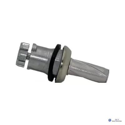 Conector metálico cilíndrico com anéis em preto e cinza claro