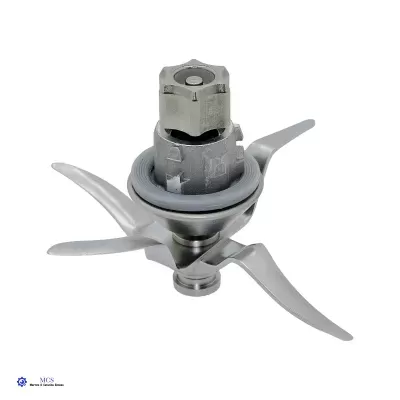 Lâmina de liquidificador em metal prateado com quatro lâminas curvas