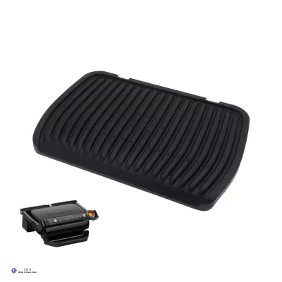 Grelha preta antiaderente para sanduicheira com termóstato.