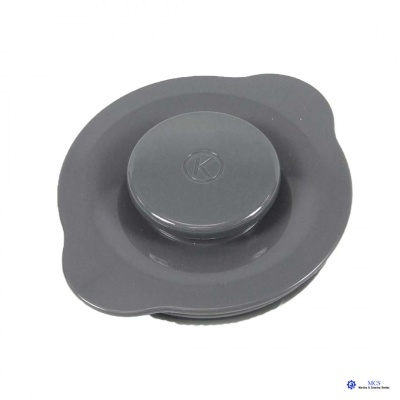 Tampa de silicone cinzenta com símbolo K no centro