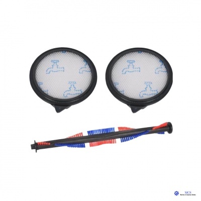 Filtros redondos brancos com padrão azul e duas escovas pequenas