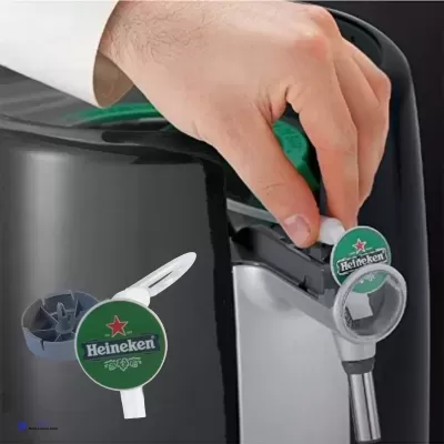 Dispositivo de torneira Heineken em dispensador de cerveja