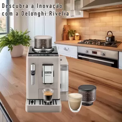 Máquina de café expresso Delonghi Rivelia com moinho e copo de café numa cozinha moderna