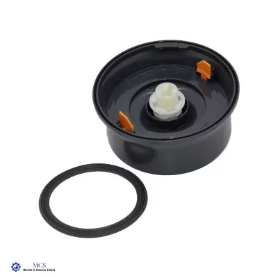 Peça redonda preta em plástico com detalhes laranja e componente branco central, com anilha de borracha preta
