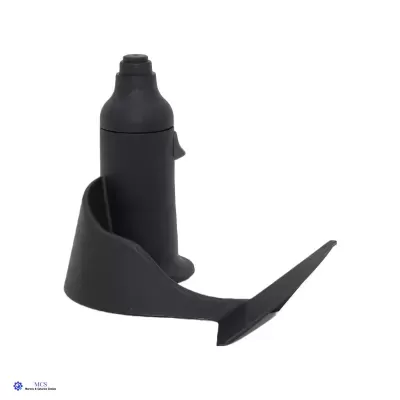 Bomba portátil preta com suporte curvo em fundo branco