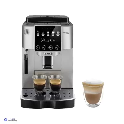 Máquina de café DeLonghi Magnifica S com chávenas e bebidas de café