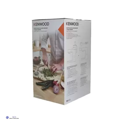 Embalagem processador de alimentos Kenwood com pessoa a preparar alimentos