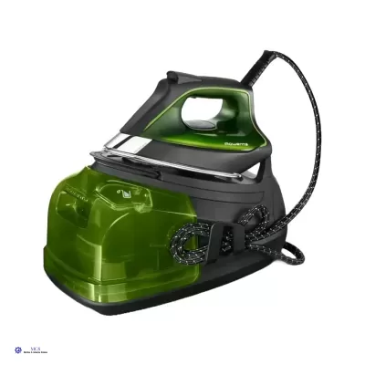 Ferro de engomar com base verde e preta e cabo enrolado