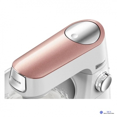 Batedeira elétrica Kenwood branca com topo rosa metálico e taça de vidro