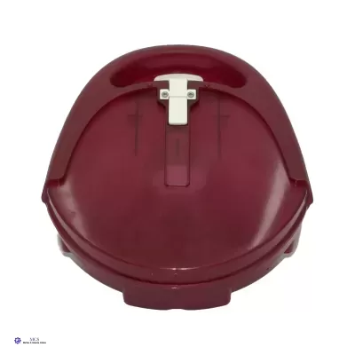 Base ou suporte vermelho com suporte metálico prateado