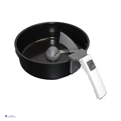 Frigideira preta com cabo branco destacável e lâmina interna