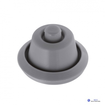 Peça cónica cinzenta de plástico ou borracha com botão central em fundo branco